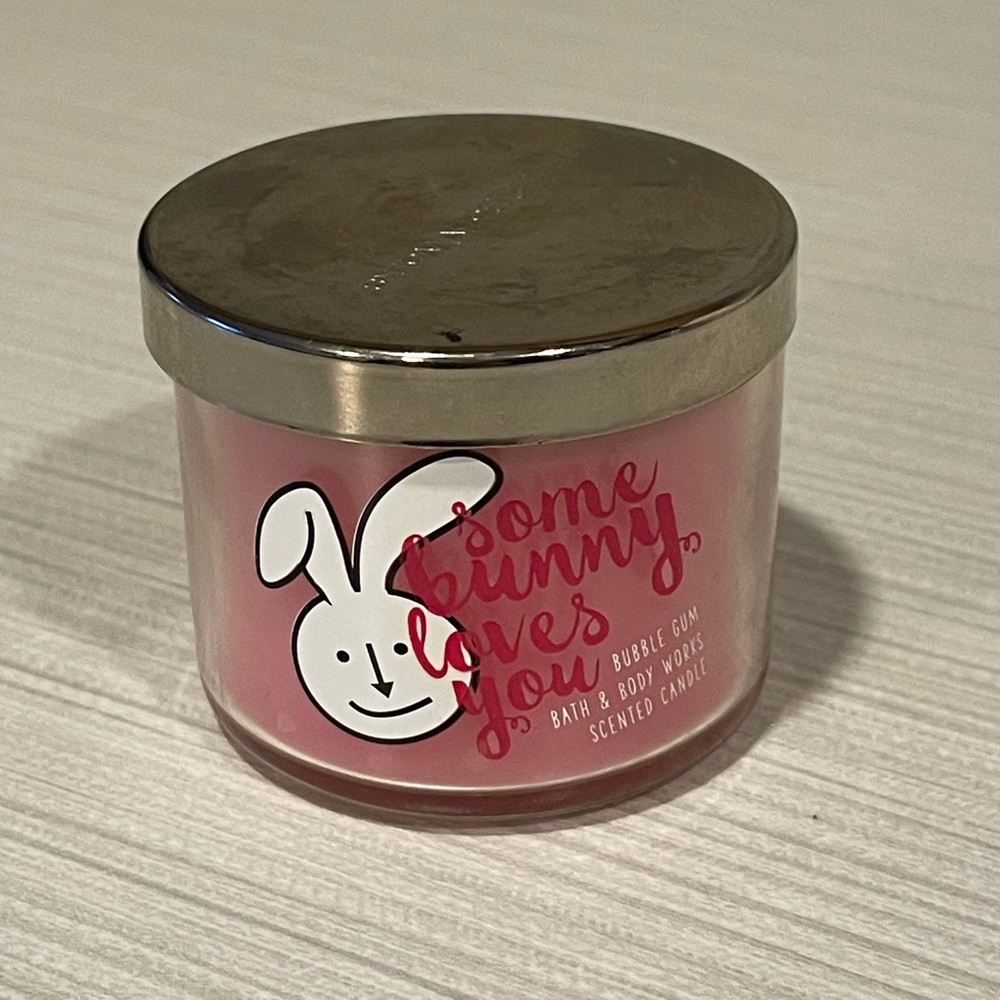 NWT Bath and Body Works Some Bunny Loves You Mini Candle Pink Bubble Gum Easter